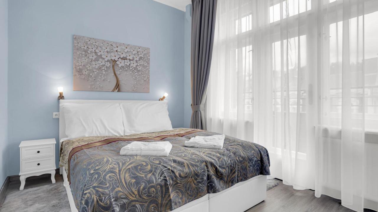 Aphrodite Suite Hotel קרלובי וארי מראה חיצוני תמונה